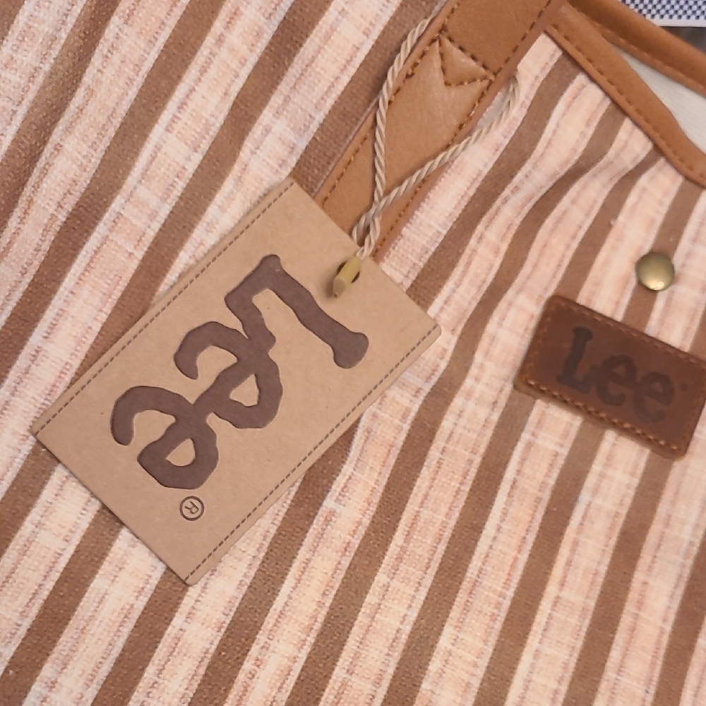 Lee Tan and Brown Canvas Tote Bag - Picture 3 of 8